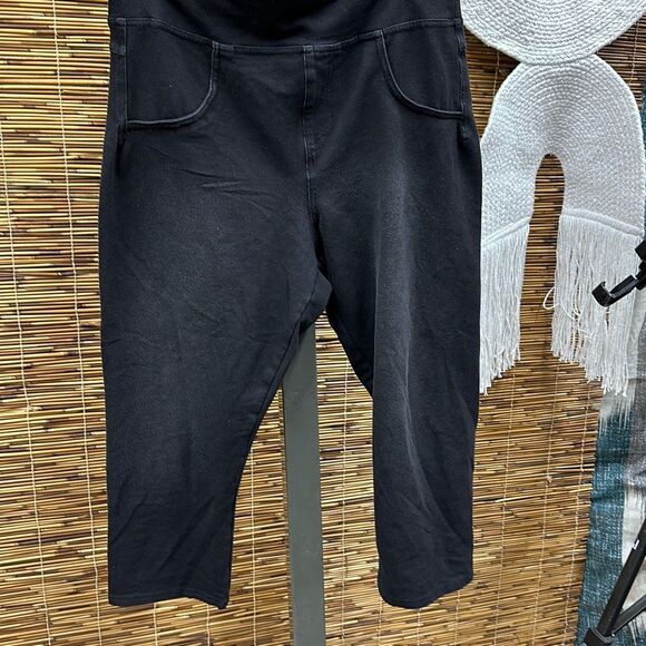 Hue Game Changing Hi-Rise Capri Denim Leggings - Black Size L - Picture 2 of 3